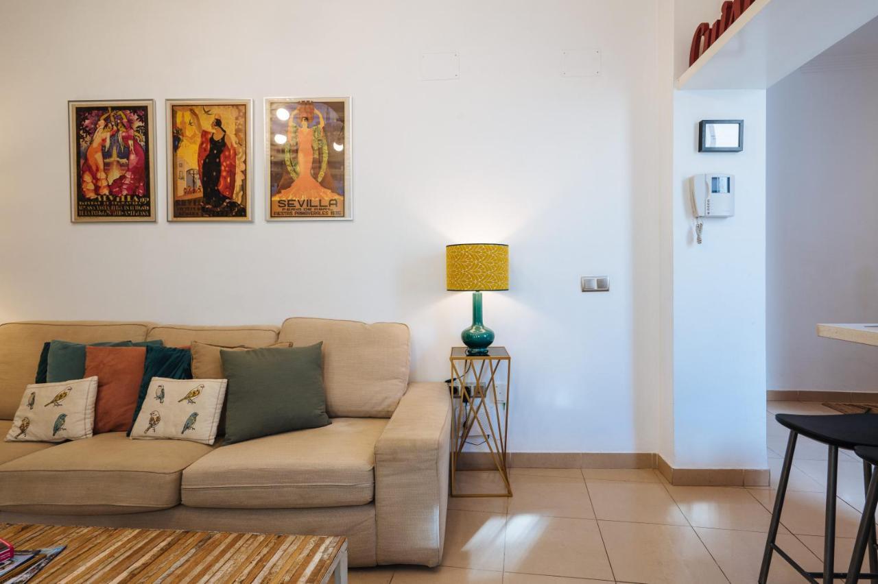 Homeyseville-Amazing Penthouse Giralda Views 8 Pax, Parking Optional Bagian luar foto