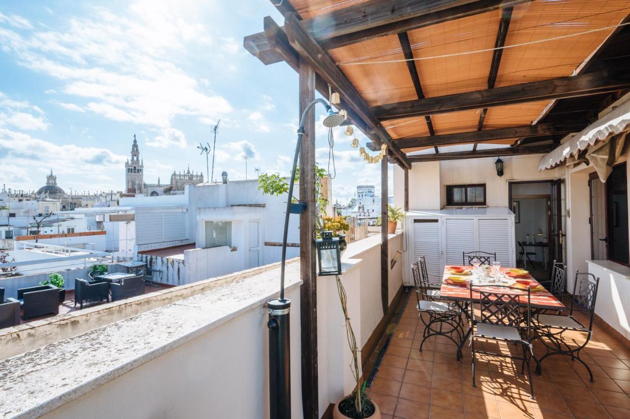 Homeyseville-Amazing Penthouse Giralda Views 8 Pax, Parking Optional Bagian luar foto
