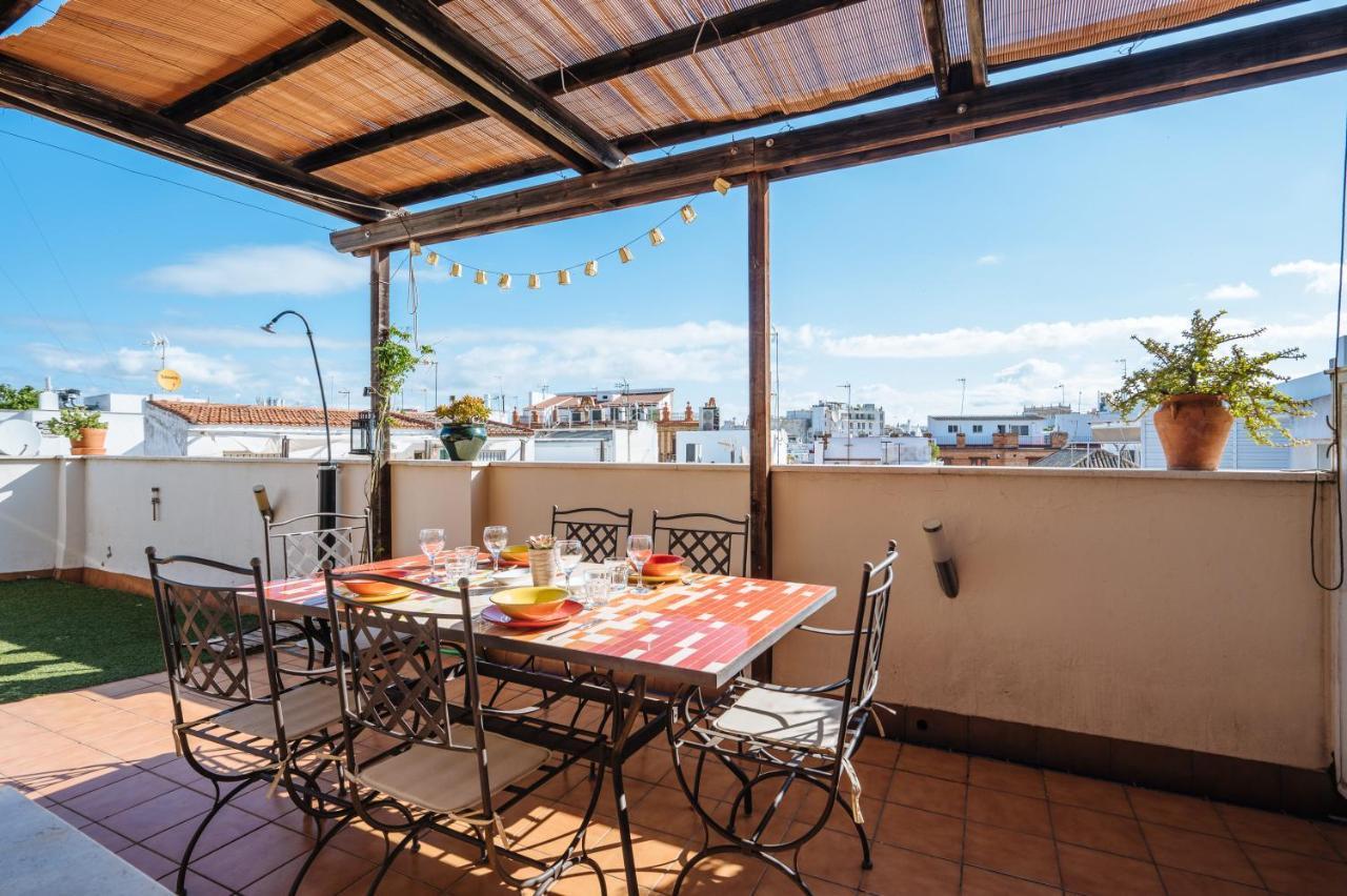 Homeyseville-Amazing Penthouse Giralda Views 8 Pax, Parking Optional Bagian luar foto