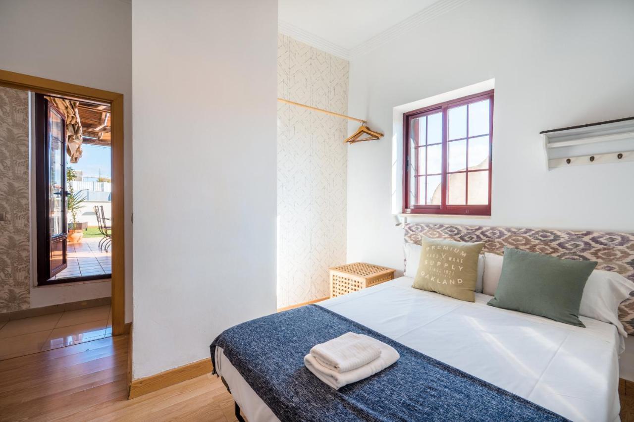 Homeyseville-Amazing Penthouse Giralda Views 8 Pax, Parking Optional Bagian luar foto